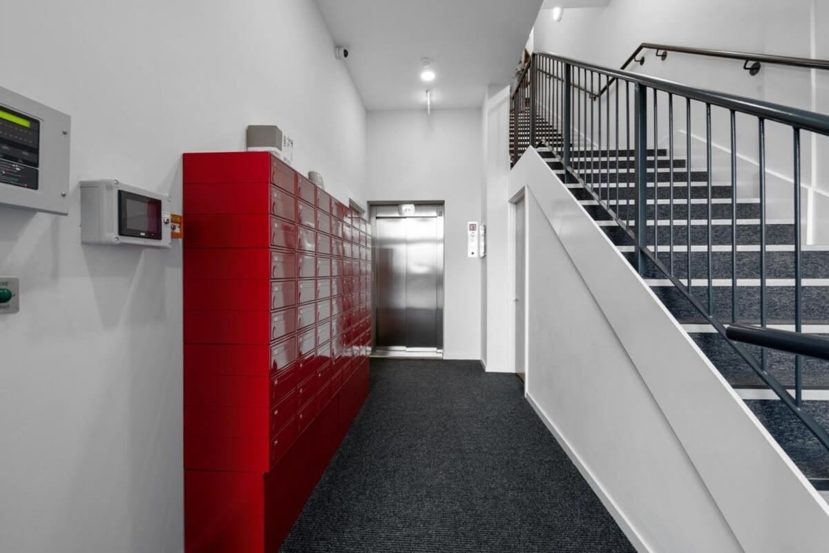 Lovely Riverside 2 Bed Apartment Leeds  Esterno foto