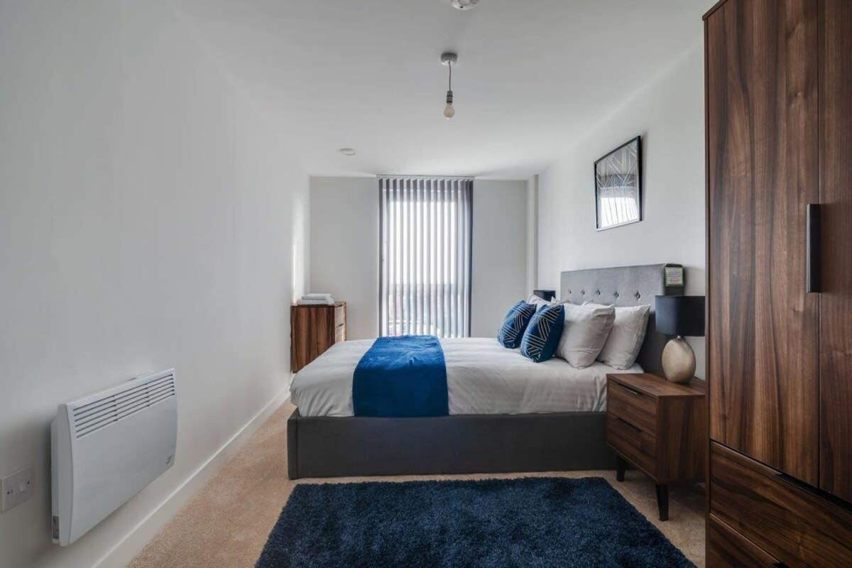 Lovely Riverside 2 Bed Apartment Leeds  Esterno foto